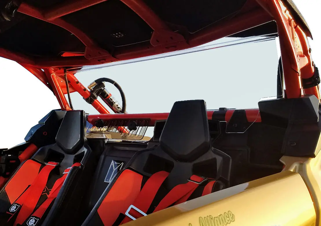 Rear Windshield W/Vent Can 1