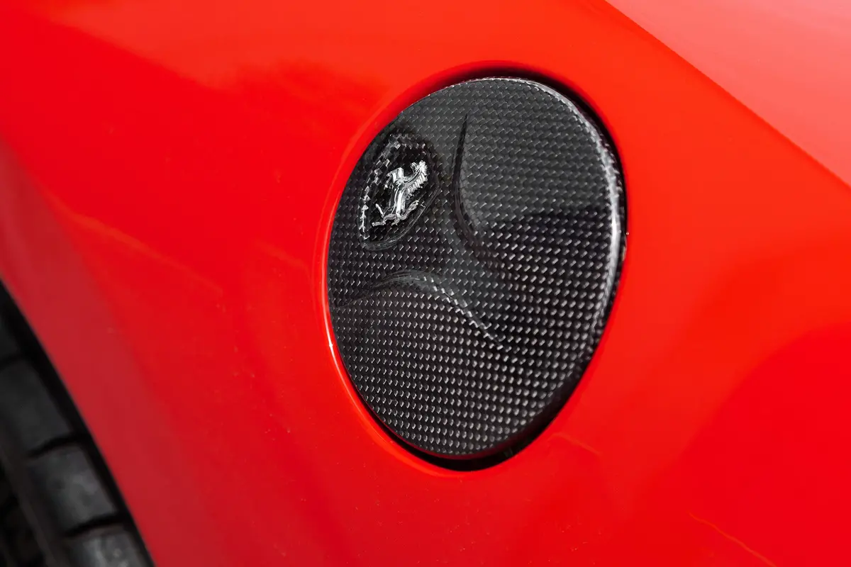 Capristo Carbon Fiber Gas Cap - Ferrari 458 1