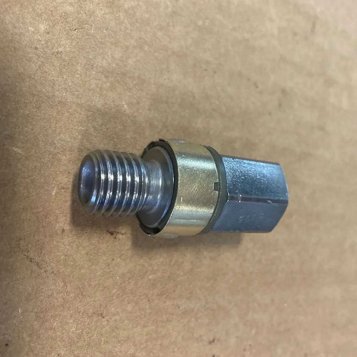 #1 Injector Line Adapter Fitting For 7.3 Idis 2