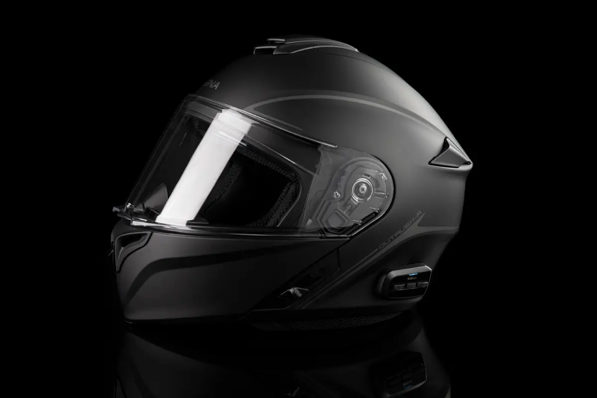 Sena Outrush R Helmet 10