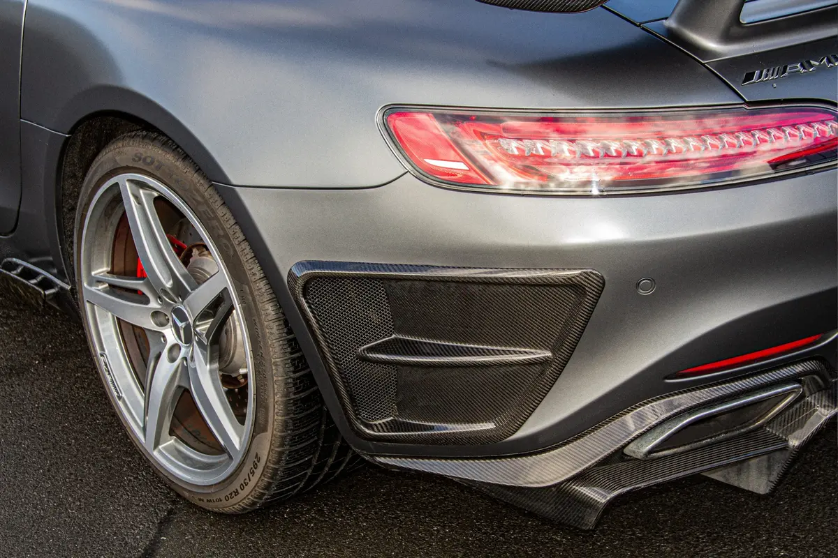 Capristo Carbon Fiber Rear Air Outlet - Mercedes Amg Gt/ Gts 1