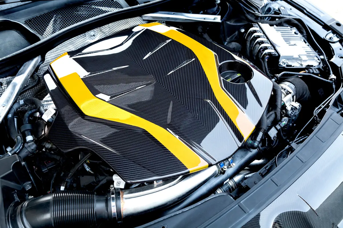 Capristo Carbon Fiber Engine Cover - Audi Rs/S 1