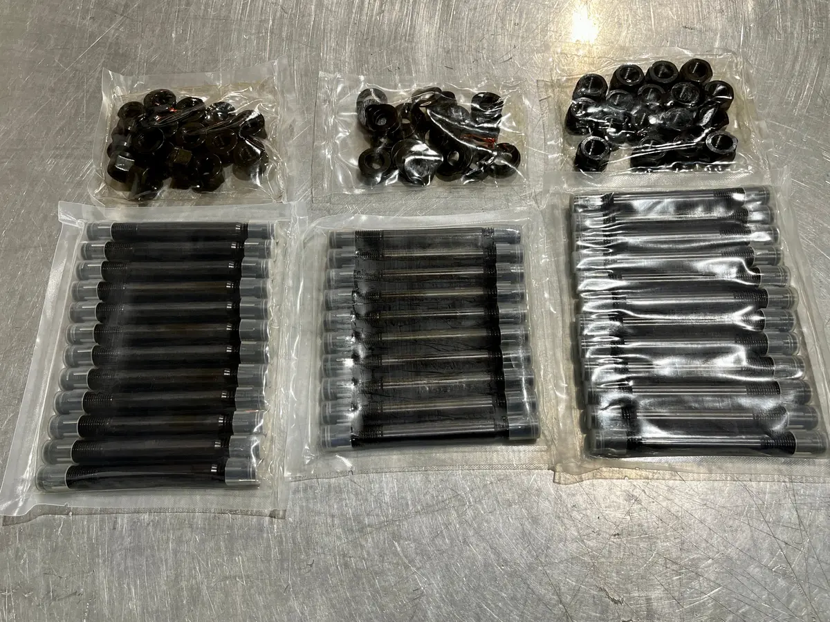 Gm 6.2/6.5 Idi High Tensile Head Stud Kit 1