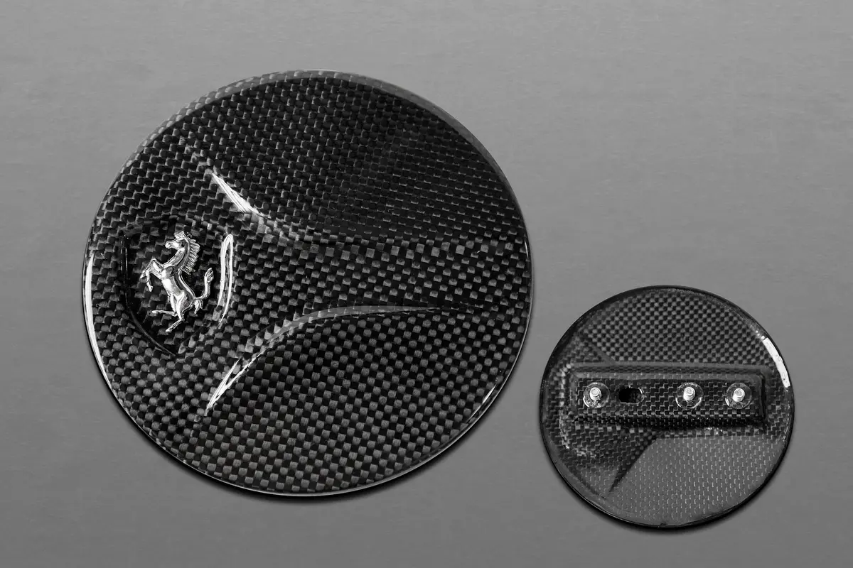 Capristo Carbon Fiber Gas Cap - Ferrari 488 2