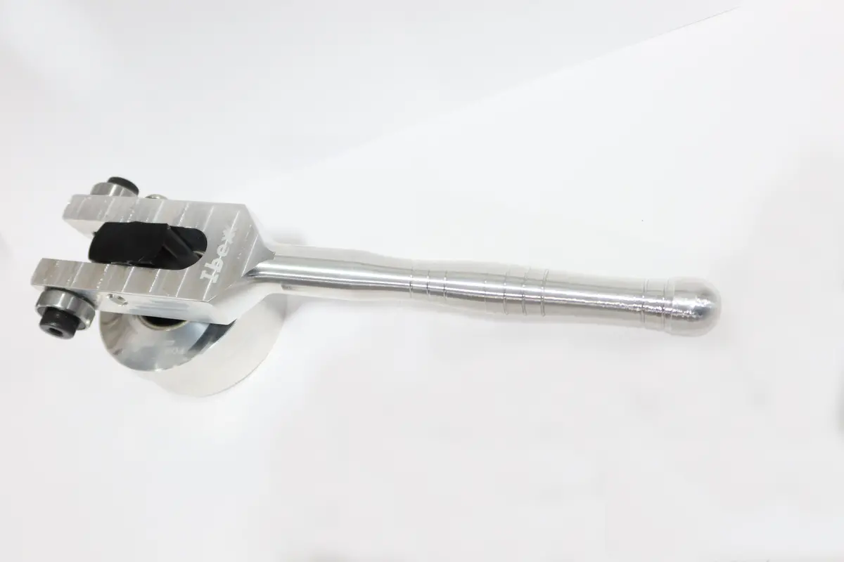 Belt Removal Tool Sil Can 2