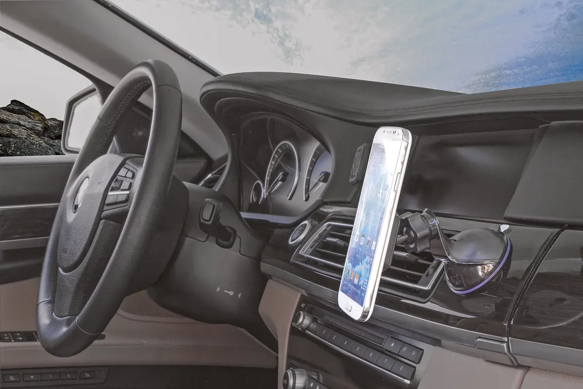 Magnetic Window Mount Small 2