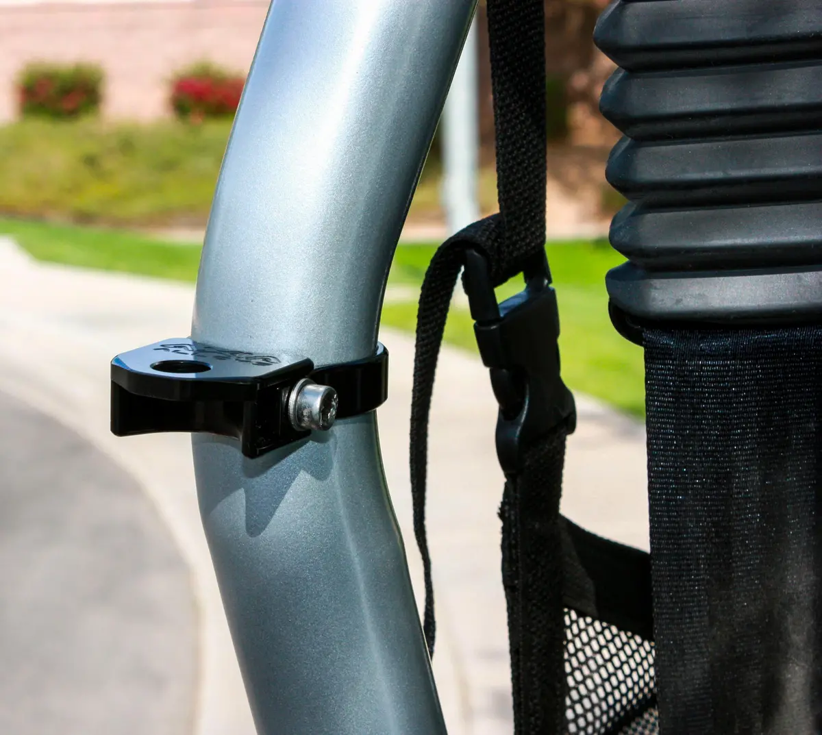 Axia Vertical/Angle & Horizontal Whip Mount 4