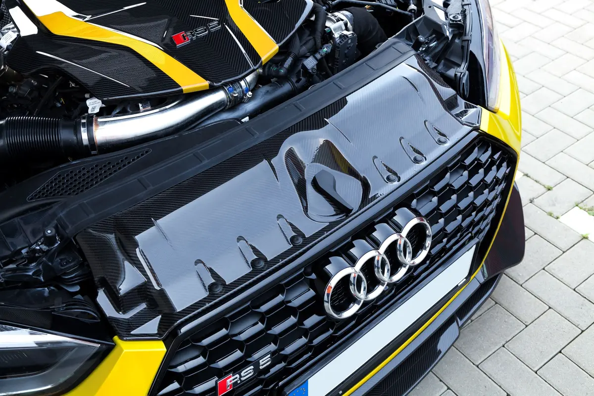 Capristo Carbon Fiber Lock Cover - Audi Rs5 (F5) 1