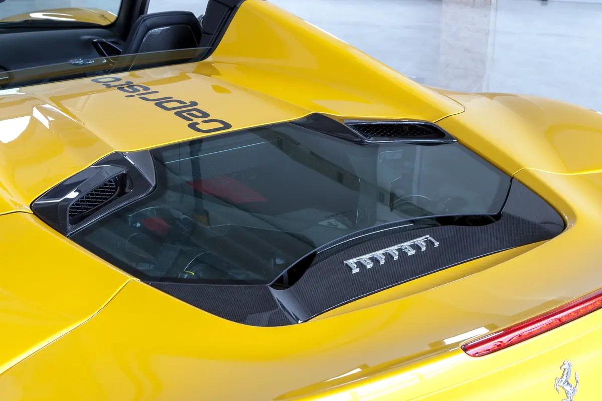 Capristo Carbon Fiber + Glass Bonnet - Ferrari 488 Gts/ Pista 1