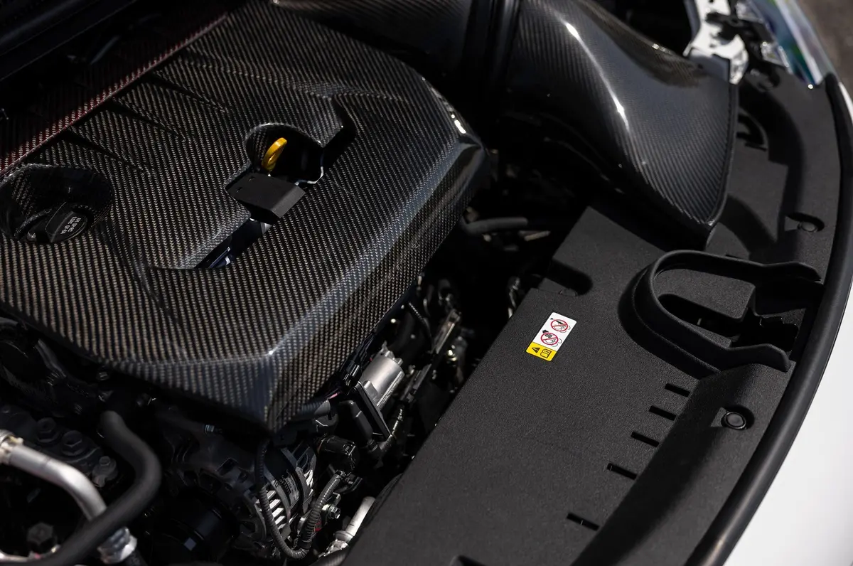 Eventuri Gr Corolla Carbon Engine Cover 1