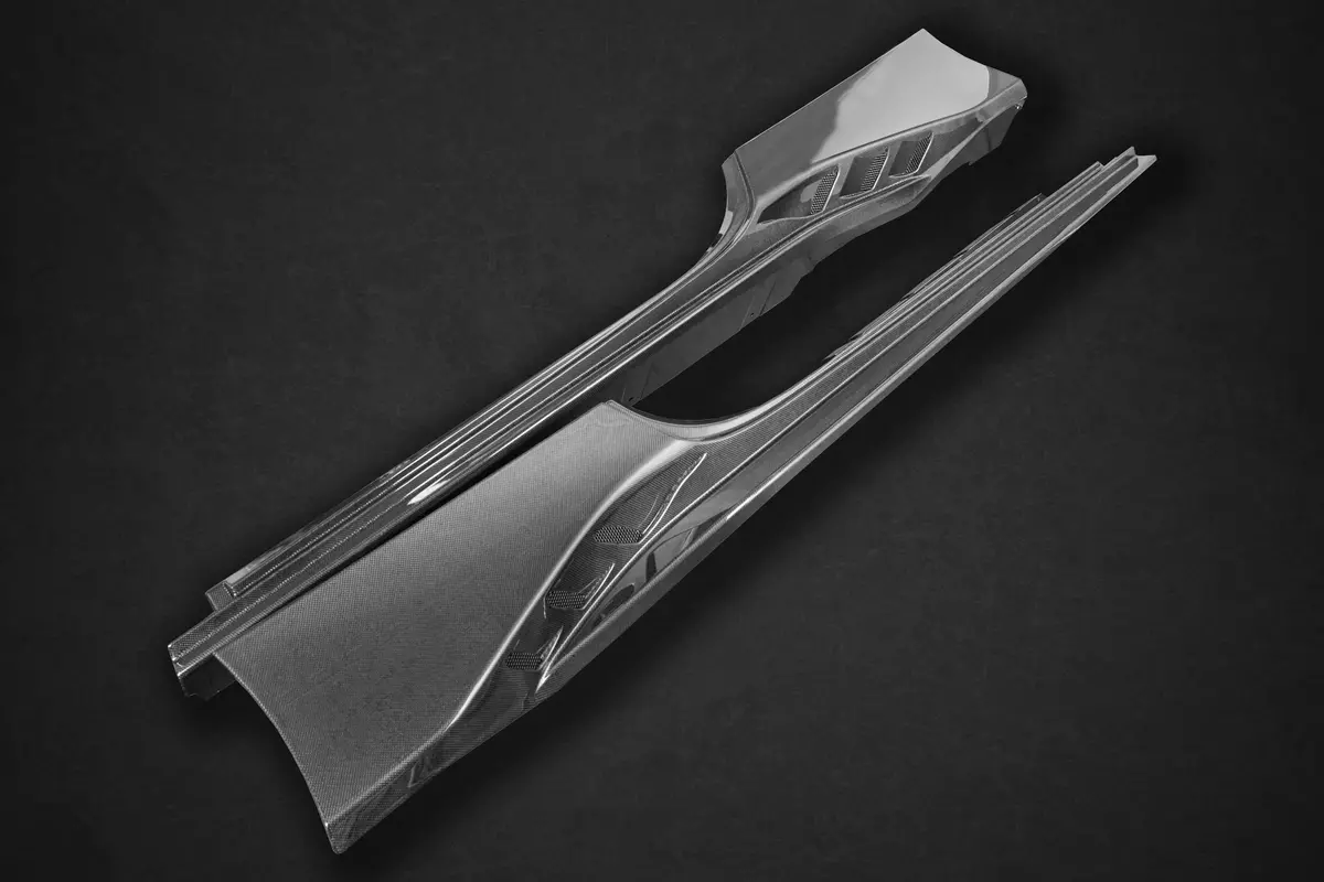 Capristo Carbon Fiber Side Skirts - Ferrari 488/ F8 1