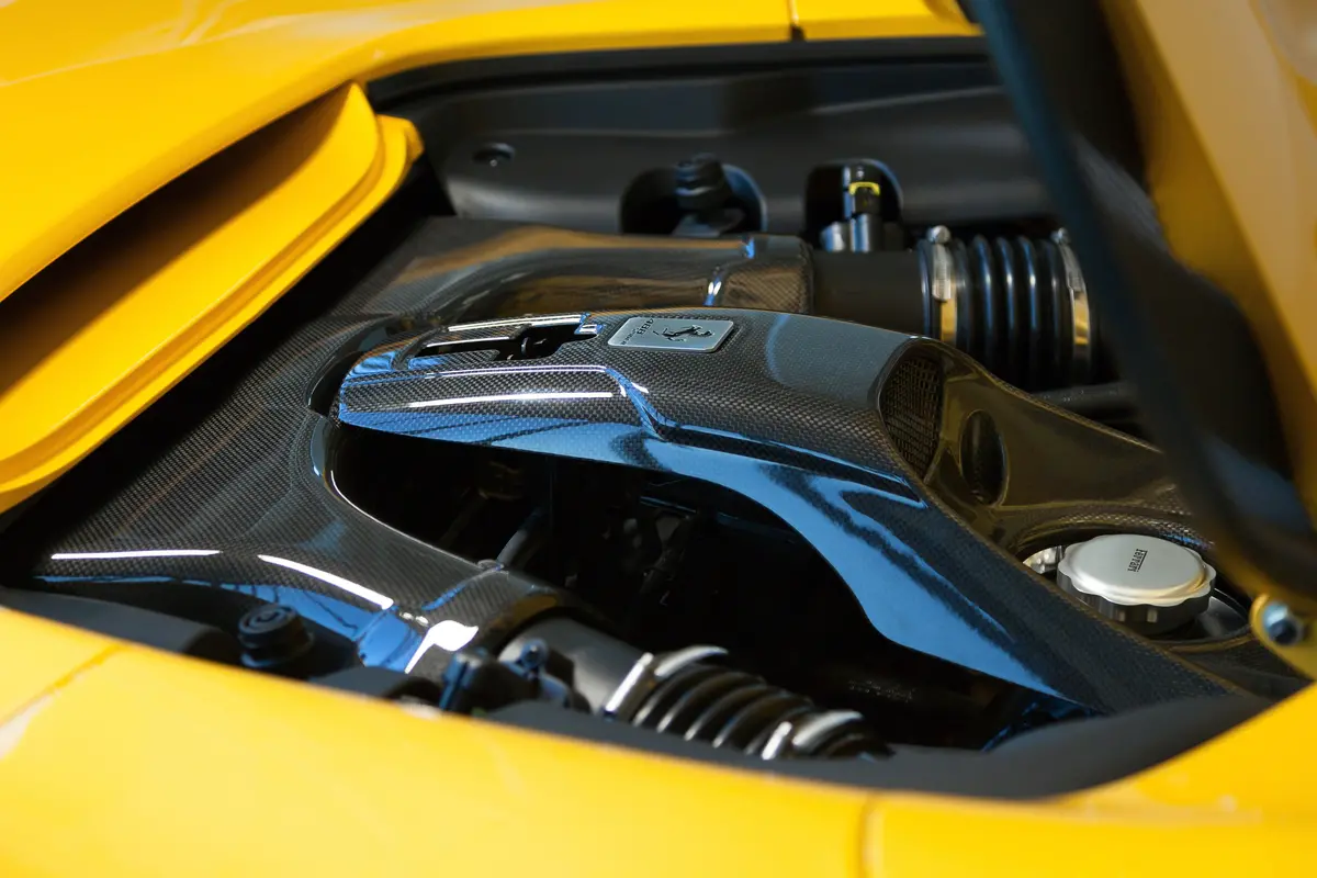 Capristo Carbon Fiber Lock Cover - Ferrari 488/ F8 1
