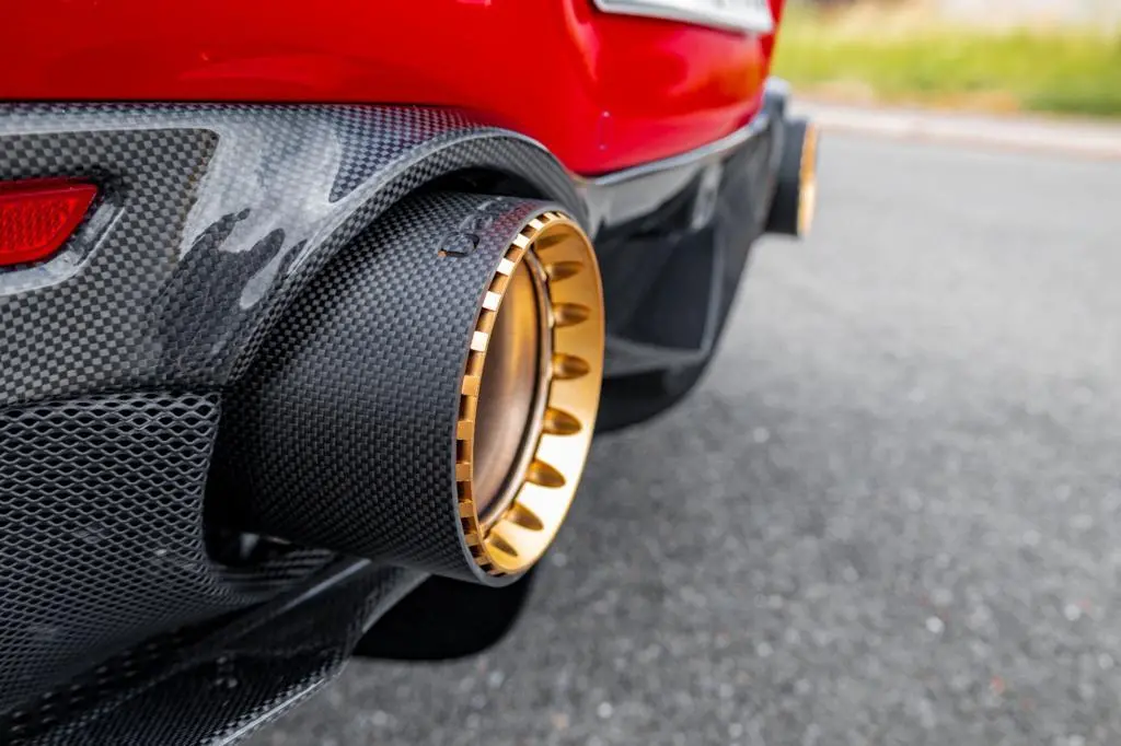 Capristo Carbon End Pipe Shells - Ferrari F8 1
