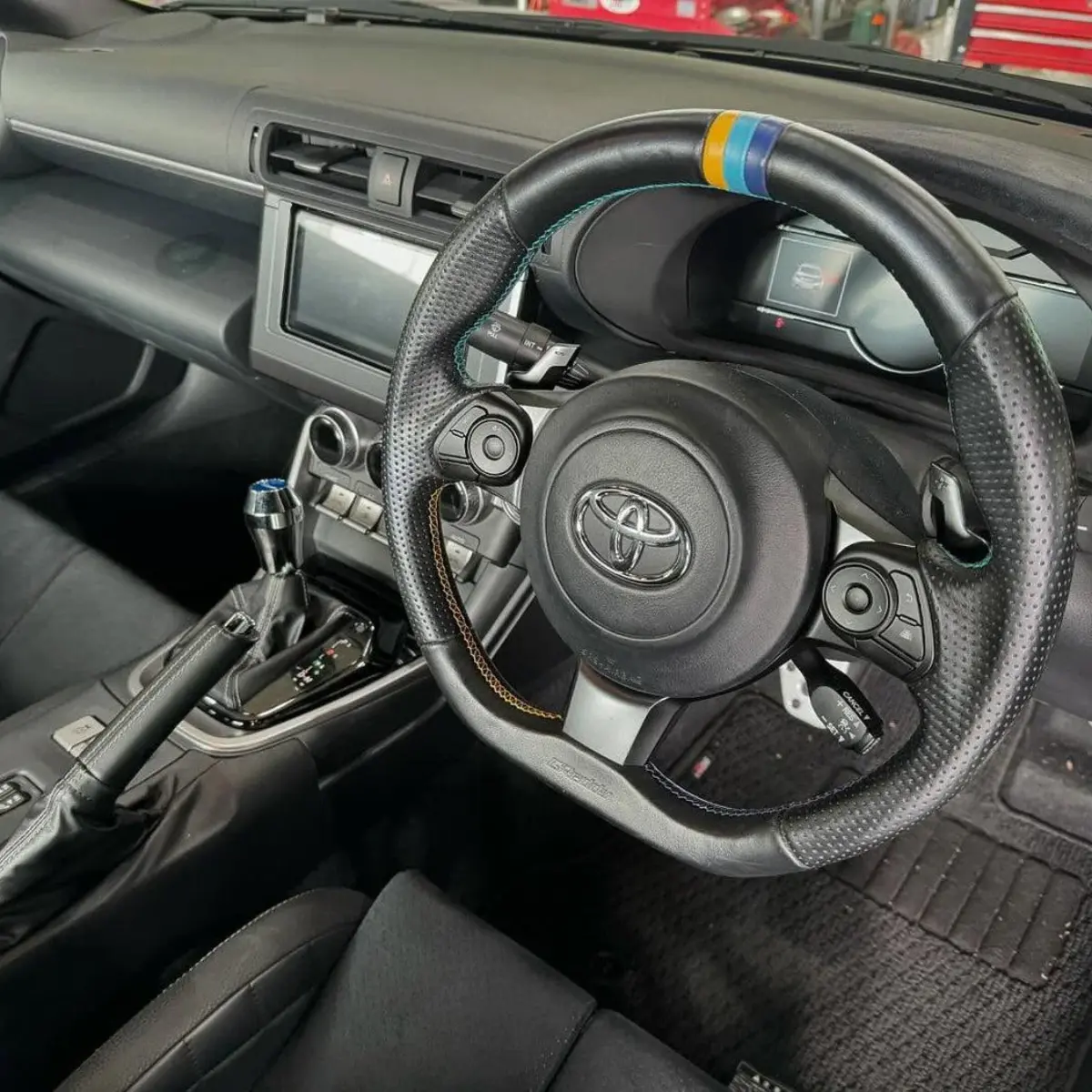 Greddy Gr86 / Brz All-Leather Steering Wheel W/ Trust 3 Colored Stitching 2