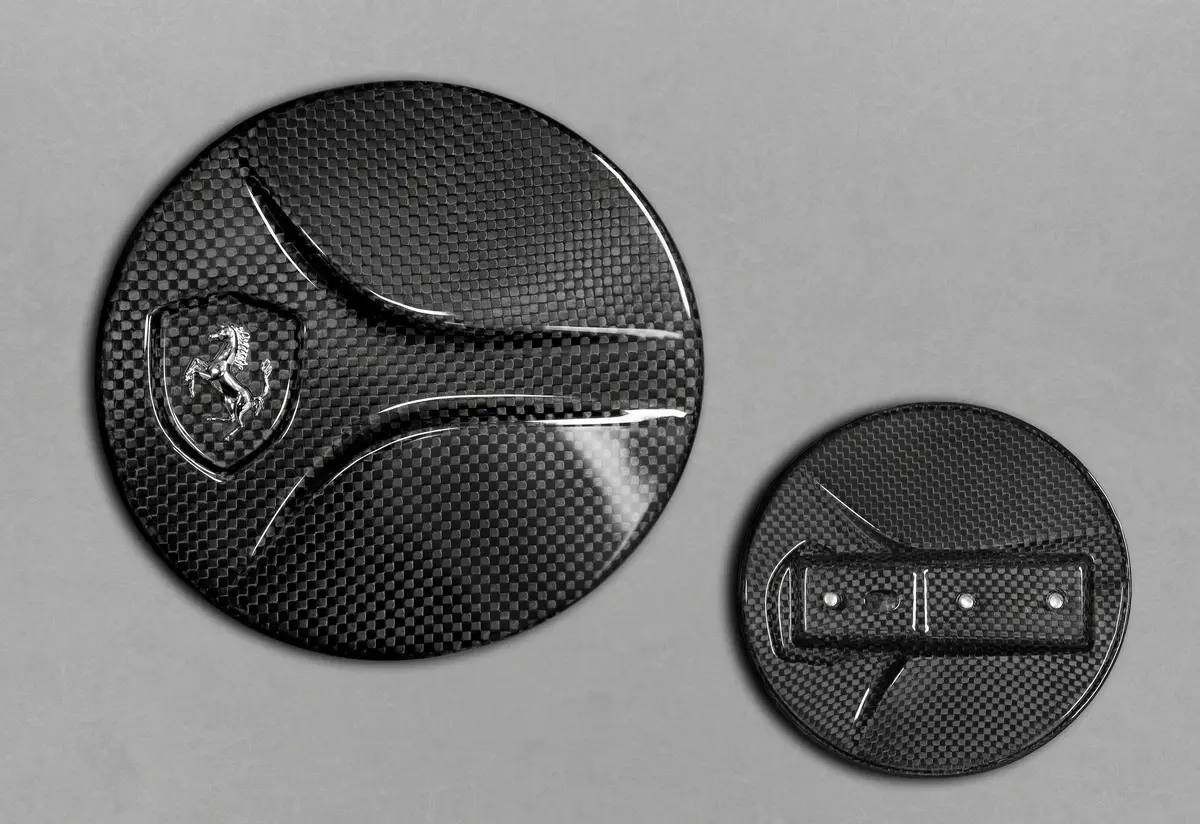Capristo Carbon Fiber Gas Cap - Ferrari 488 (2018+) / F8 2