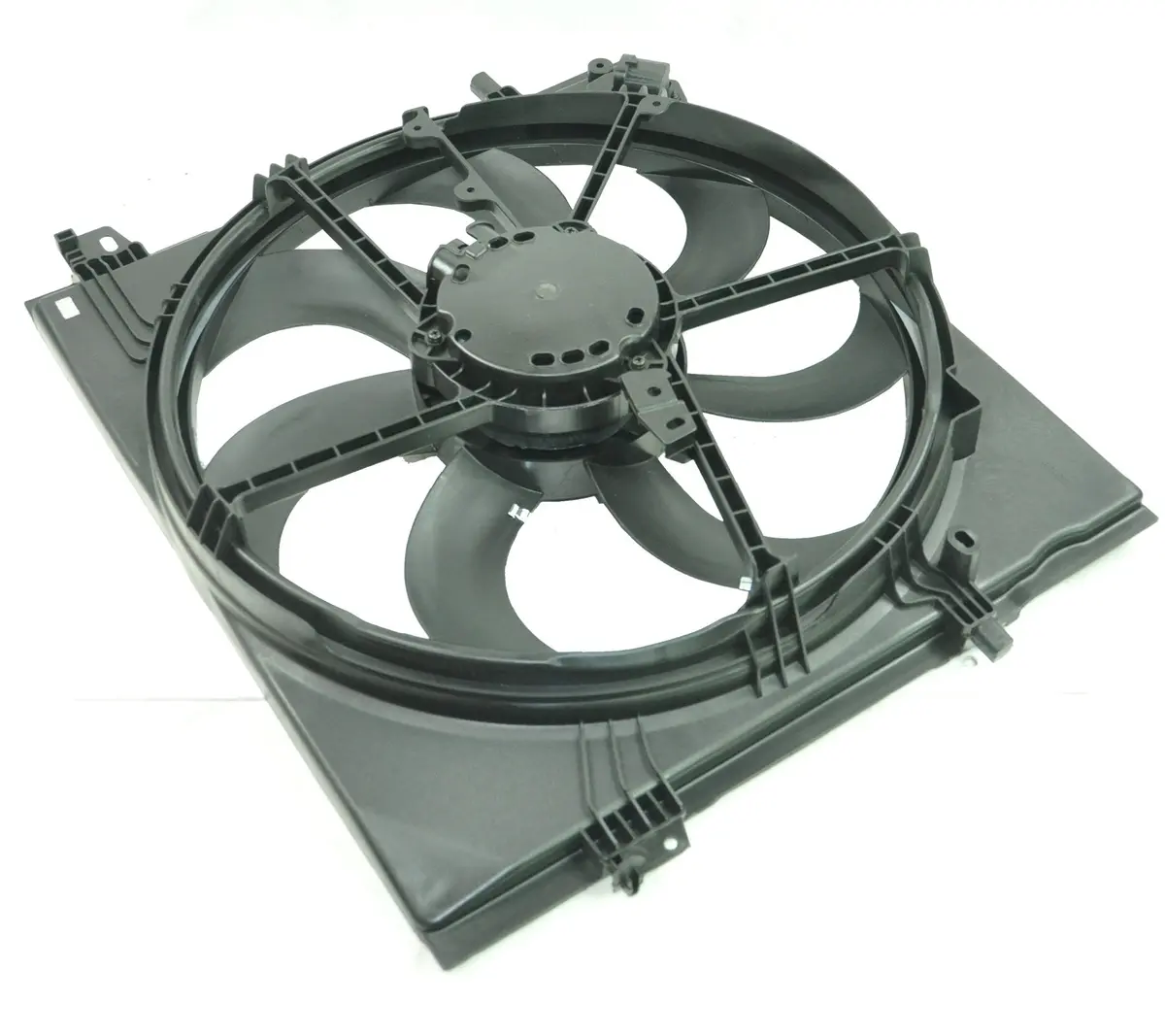 Engine Radiator Cooling Fan For Nissan: Qashqai, Renault: Kadjar 214814Eb0a 21481-4Eb0a 1